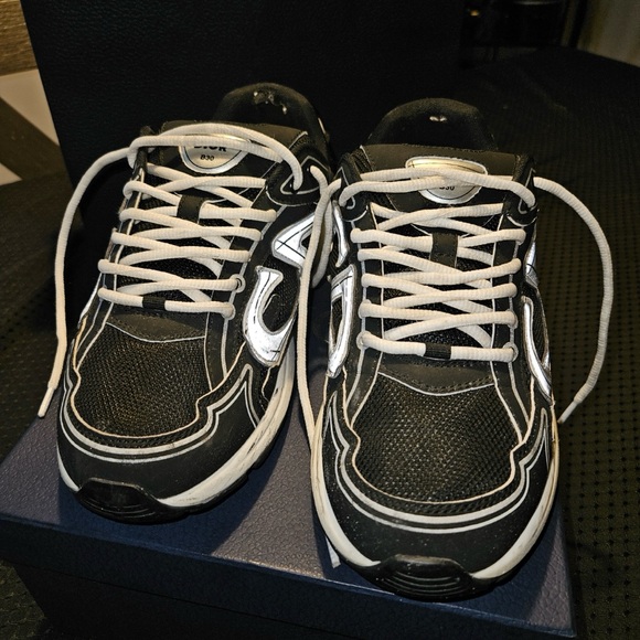 Dior b30 Sneakers - Black and White - Picture 3 of 7